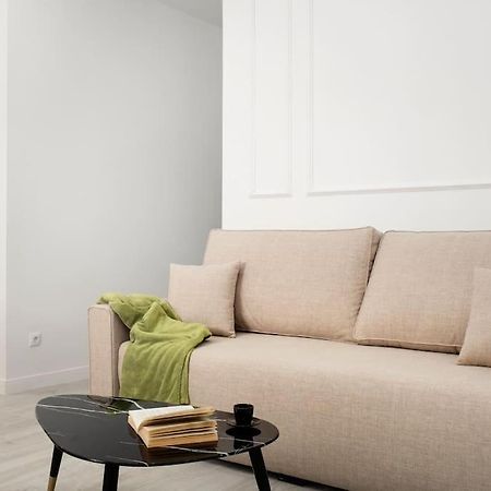 Newly Refurbished Modern 2-Bed Apartment In Heart Of Torremolinos Exteriér fotografie