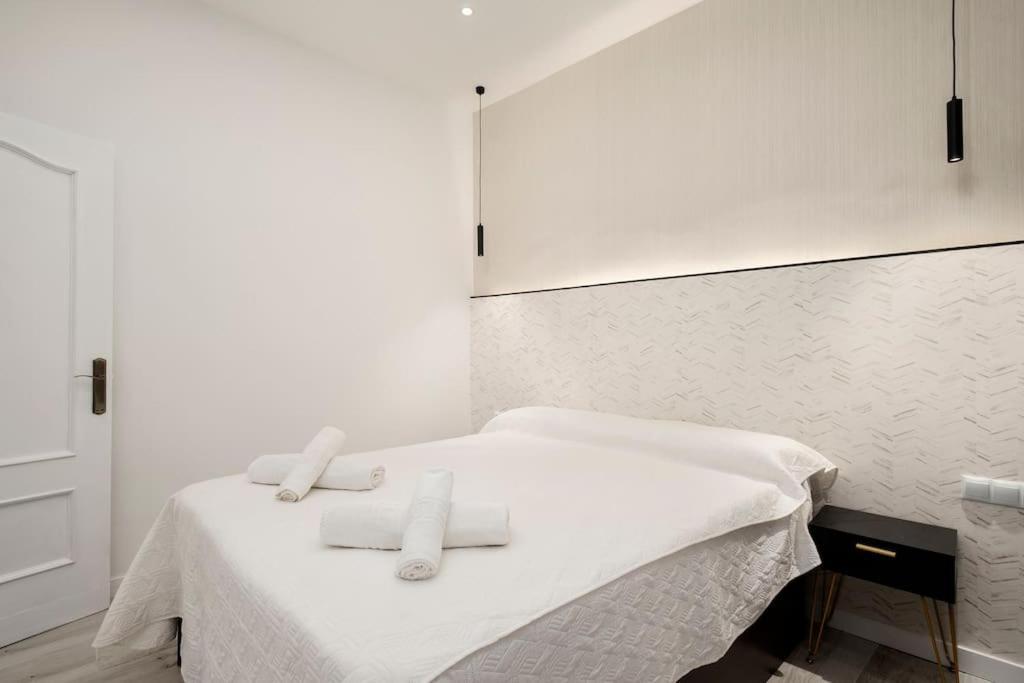Newly Refurbished Modern 2-Bed Apartment In Heart Of Torremolinos Exteriér fotografie