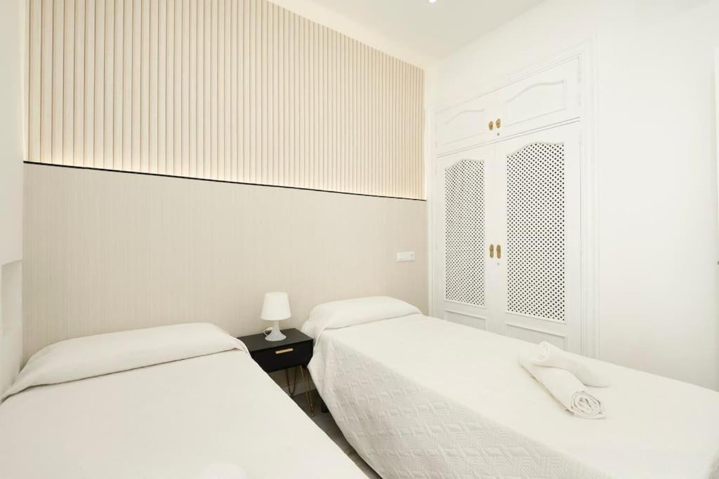 Newly Refurbished Modern 2-Bed Apartment In Heart Of Torremolinos Exteriér fotografie